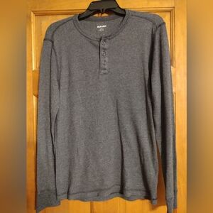 2 Old Navy thermal button up shirts young men size medium